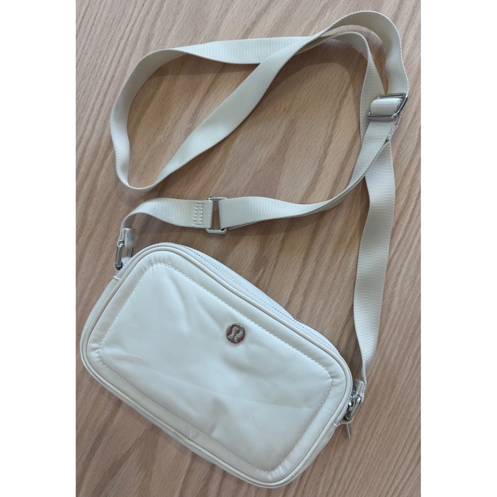 Lululemon Everywhere Crossbody Bag White Opal Adjustable Strap Double Zippered